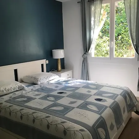Neptune Apartment *
