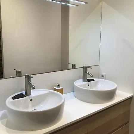 Neptune Apartment *